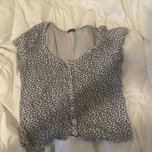 Brandy Melville BLUE floral white zelly top